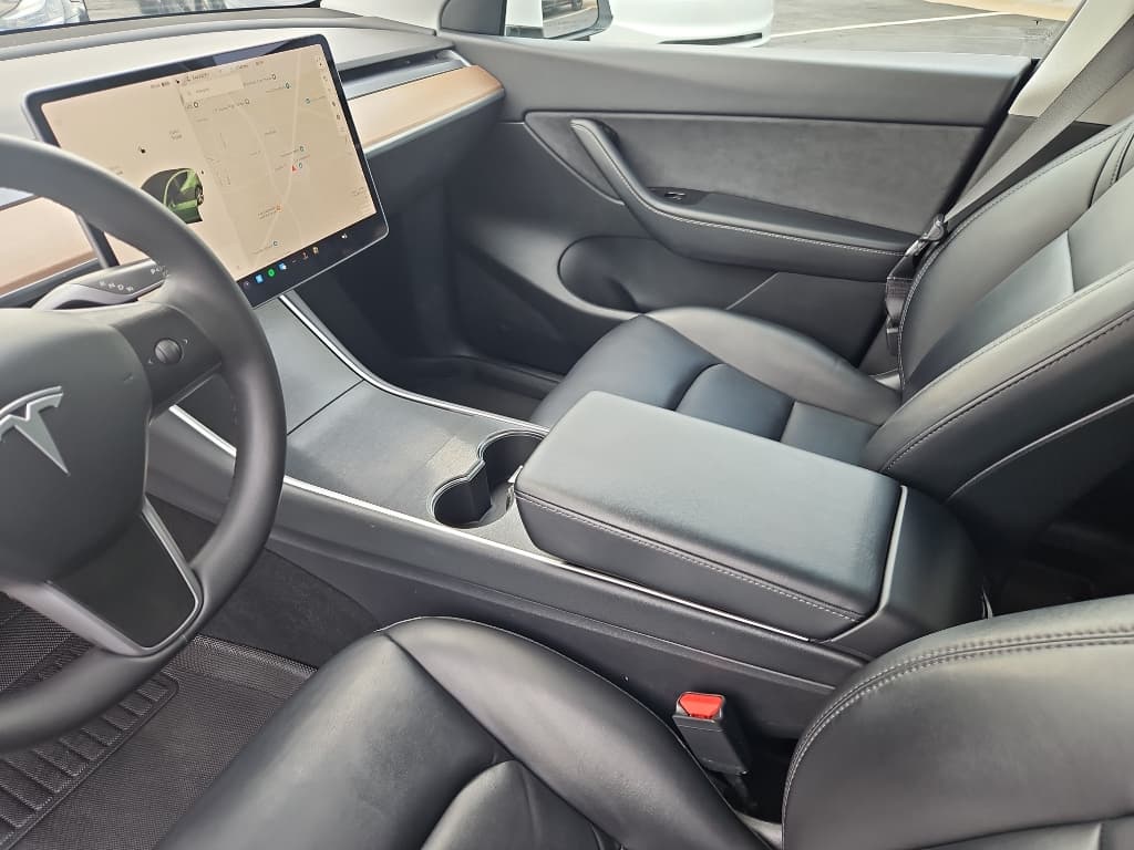 2020 Tesla Model Y view 14