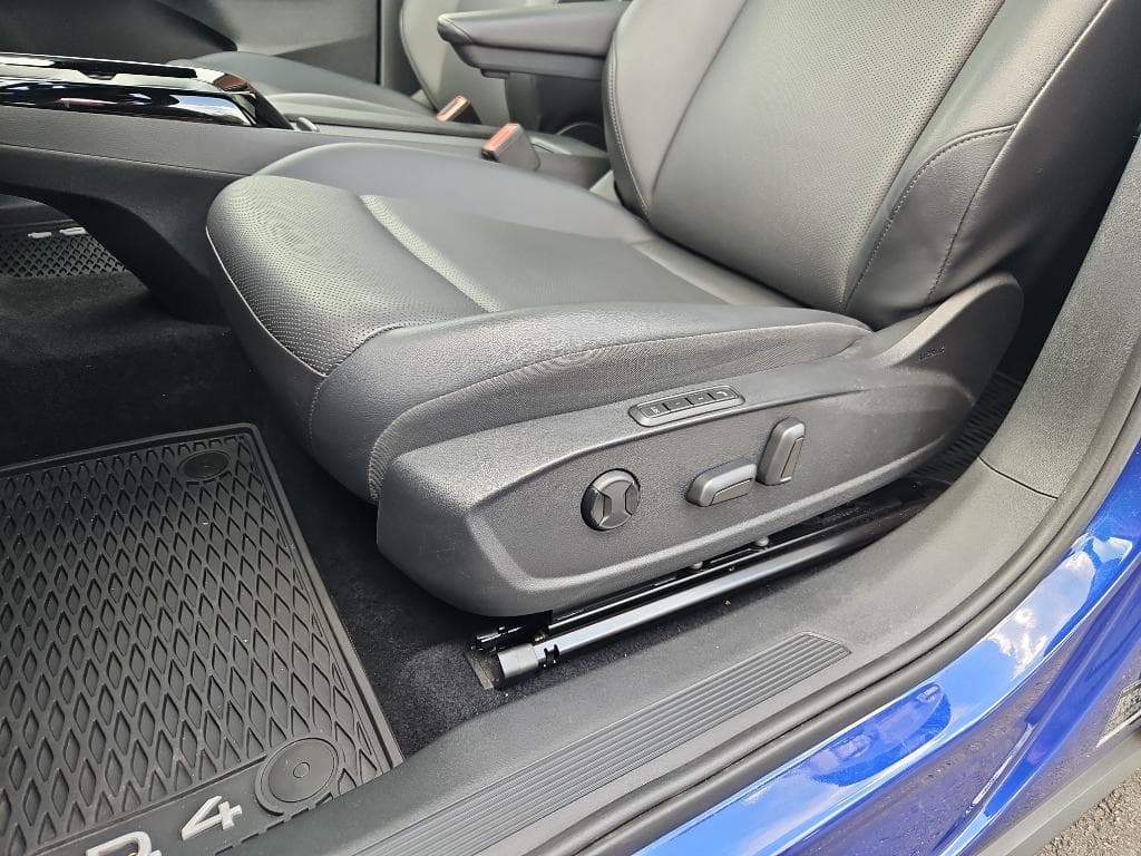 2021 Volkswagen ID.4 view 7