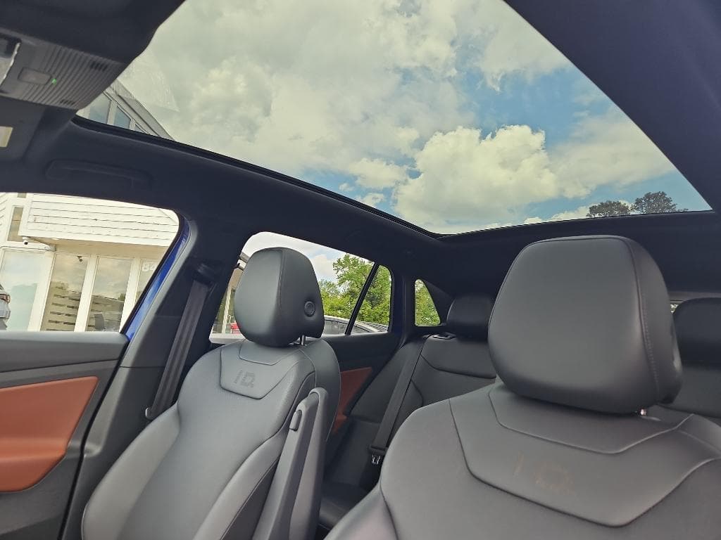 2021 Volkswagen ID.4 view 16