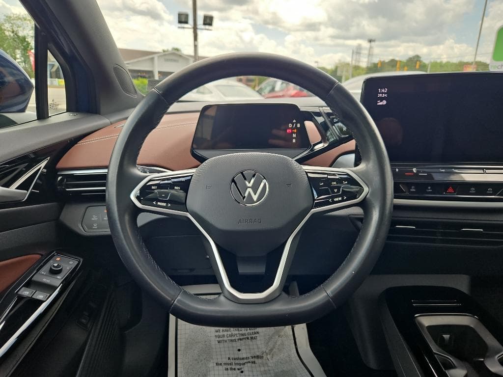 2021 Volkswagen ID.4 view 8