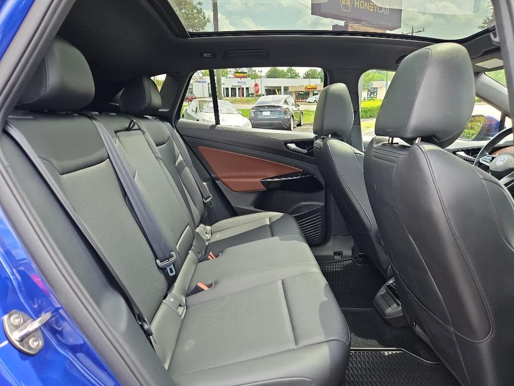2021 Volkswagen ID.4 view 18