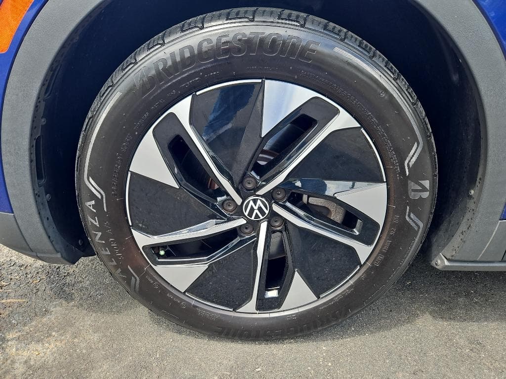 2021 Volkswagen ID.4 view 21