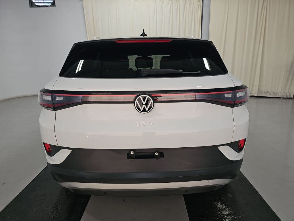2021 Volkswagen ID.4 view 5