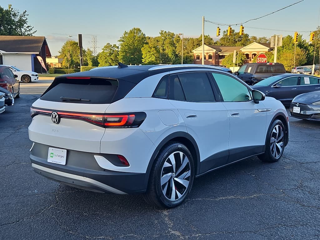 2021 Volkswagen ID.4 view 3