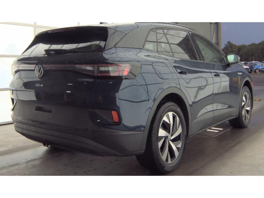 2023 Volkswagen ID.4 view 3