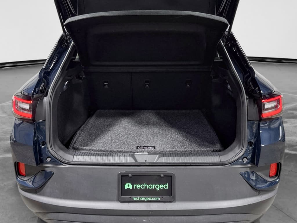 2023 Volkswagen ID.4 view 24