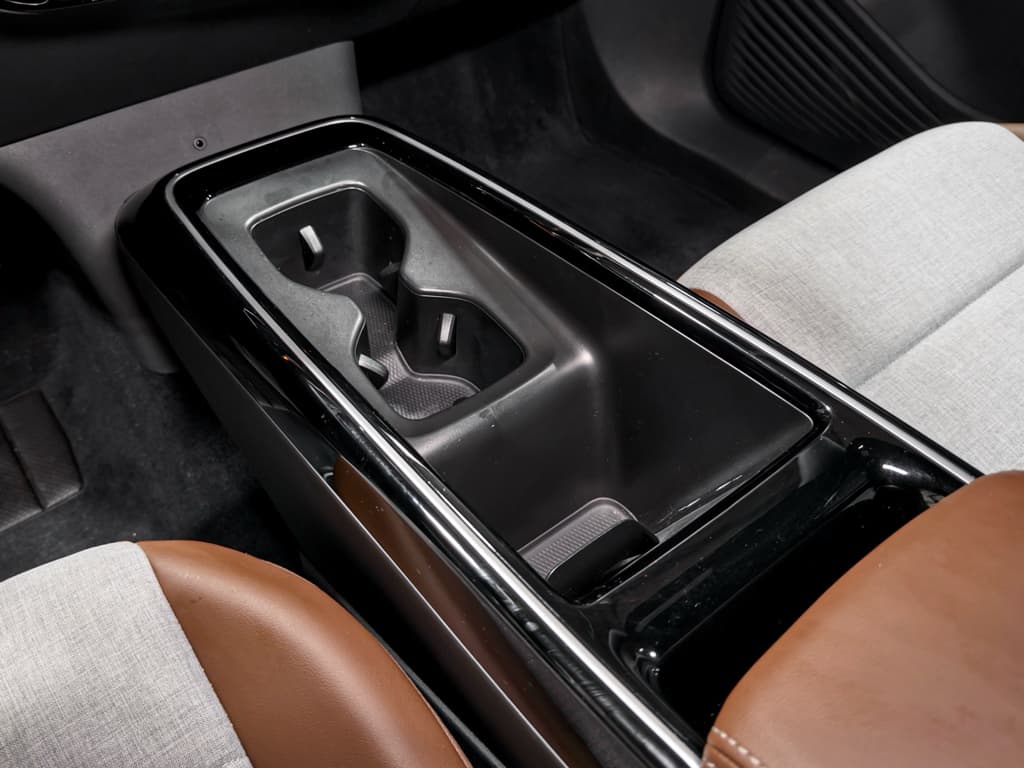 2023 Volkswagen ID.4 view 18
