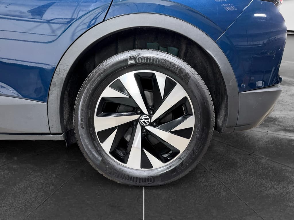 2023 Volkswagen ID.4 view 30