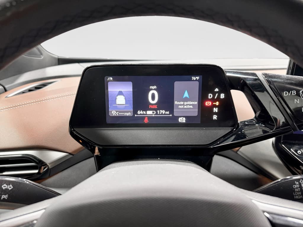 2023 Volkswagen ID.4 view 9