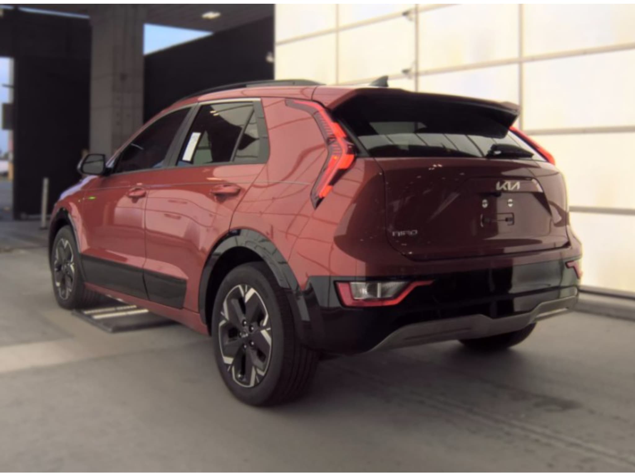 2023 Kia Niro EV view 3