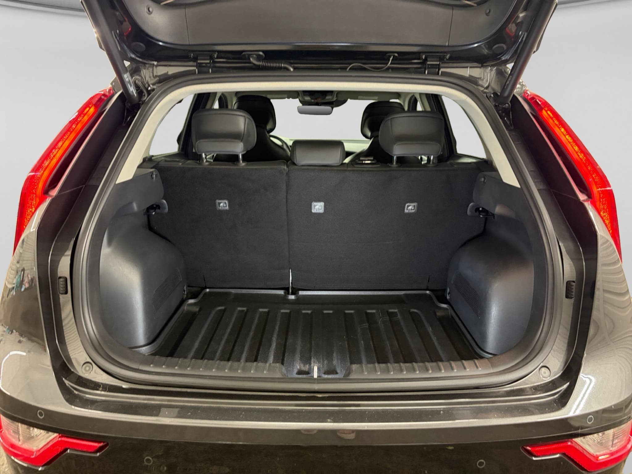 2023 Kia Niro EV view 27