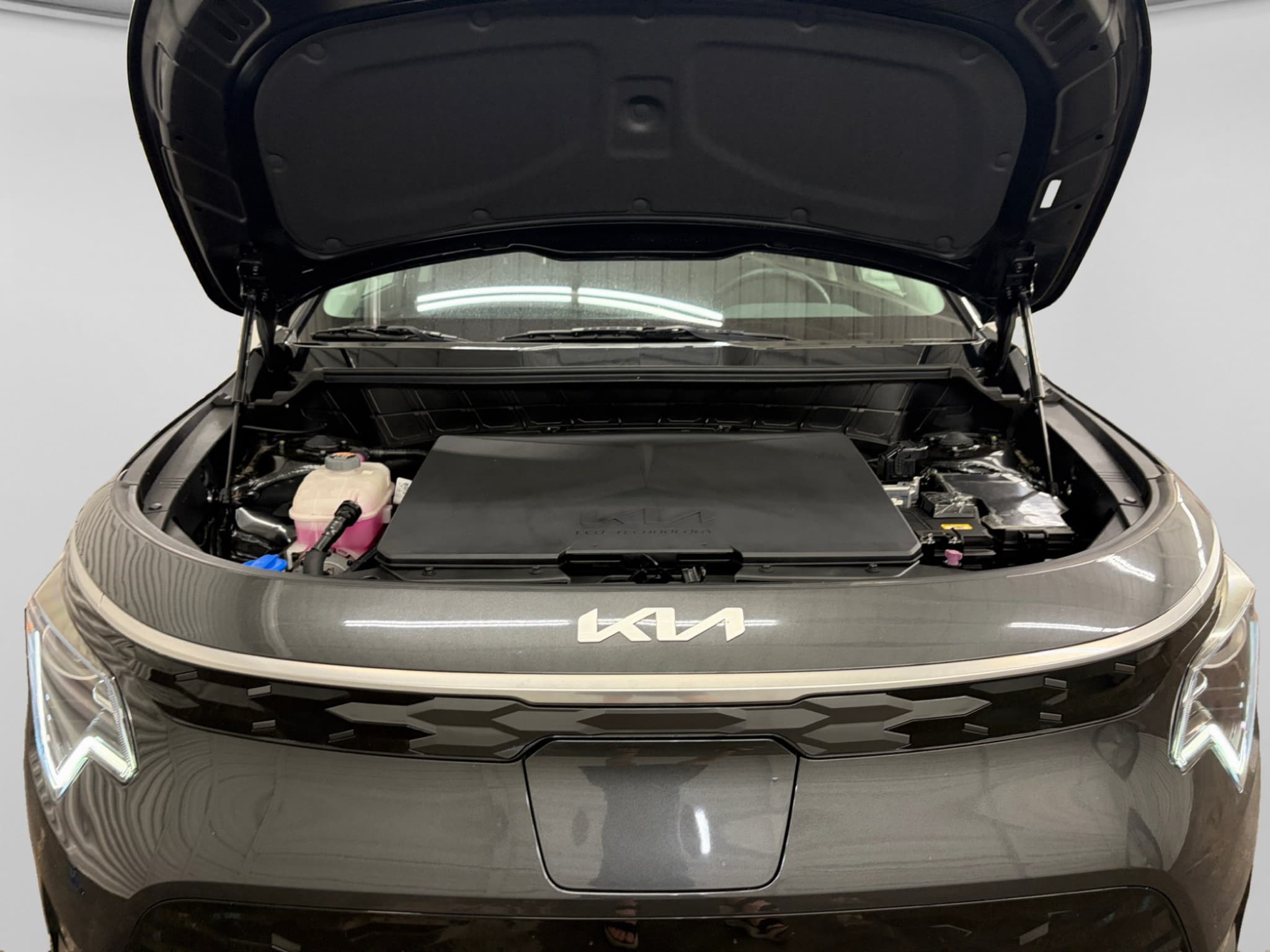 2023 Kia Niro EV view 25