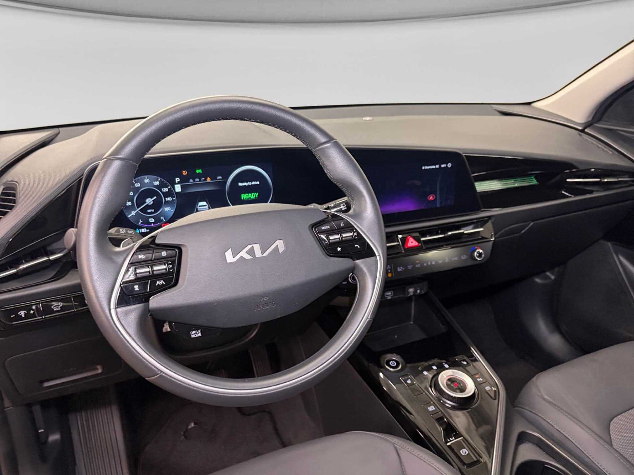 2023 Kia Niro EV view 17