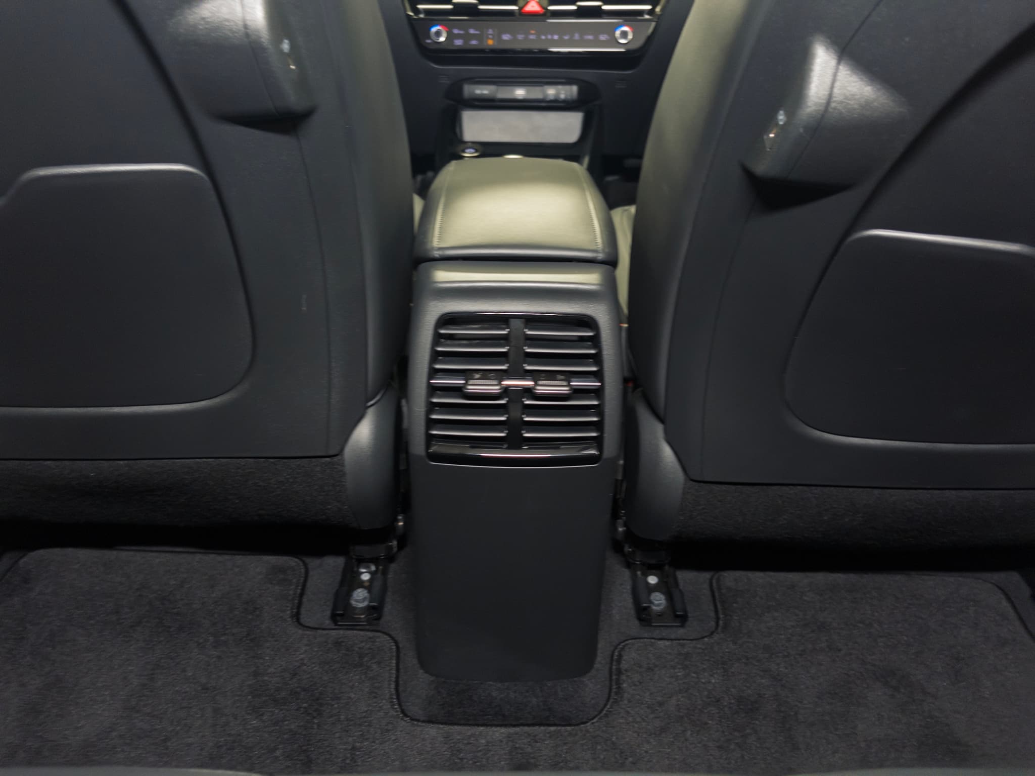 2023 Kia Niro EV view 19