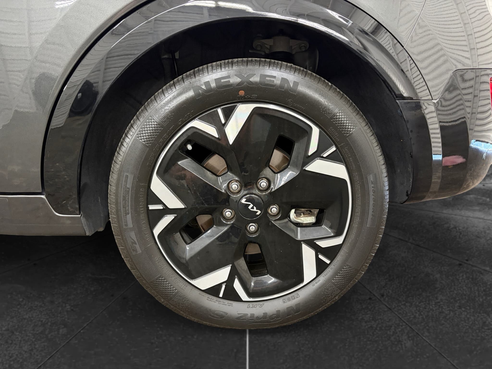 2023 Kia Niro EV view 33