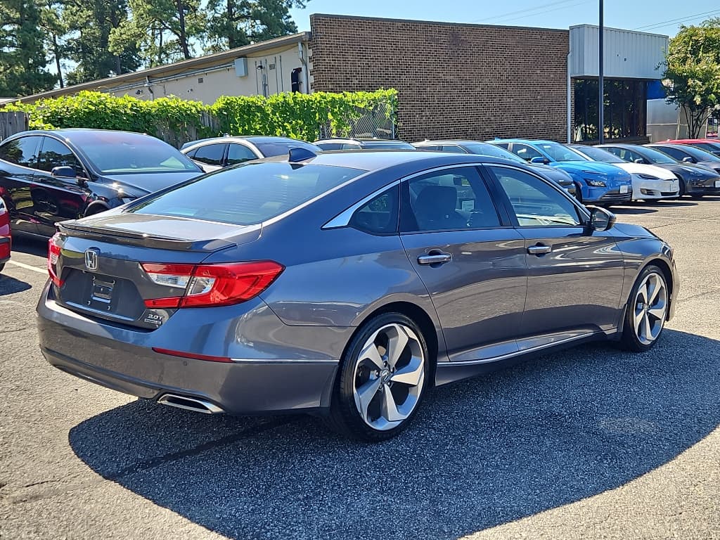 2018 Honda Accord view 3