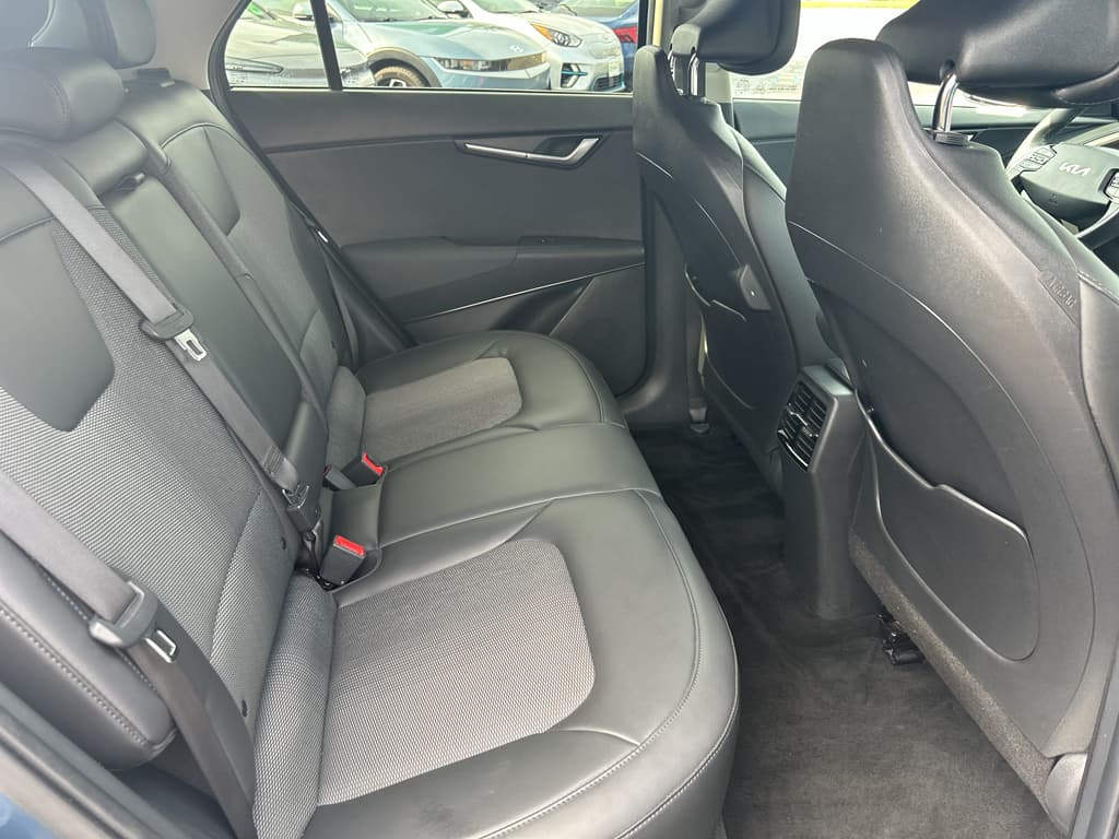 2023 Kia Niro EV view 18