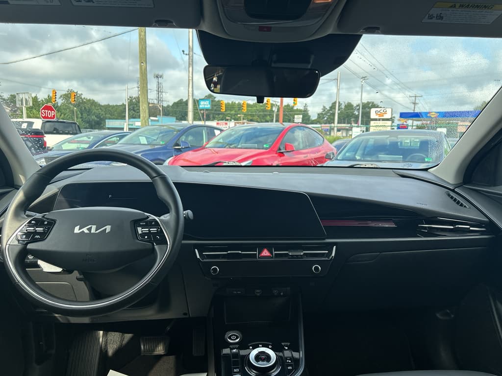 2023 Kia Niro EV view 14