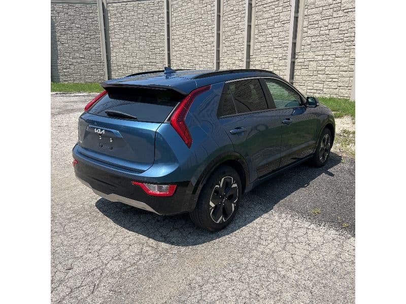 2023 Kia Niro EV view 5