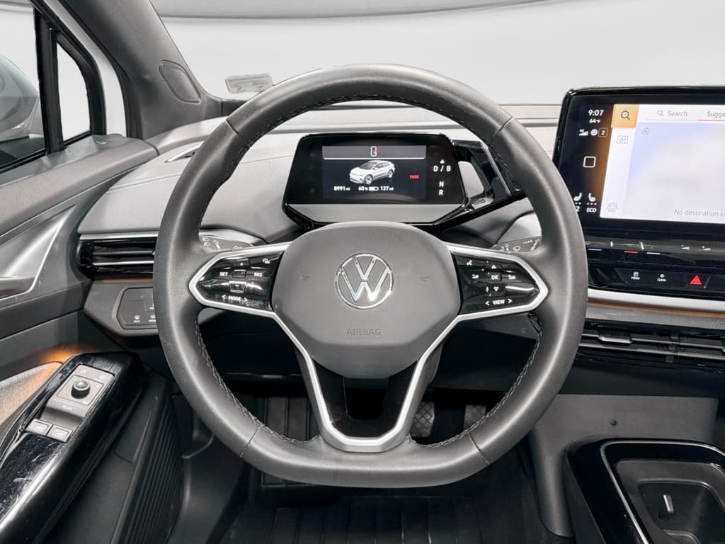 2023 Volkswagen ID.4 view 7