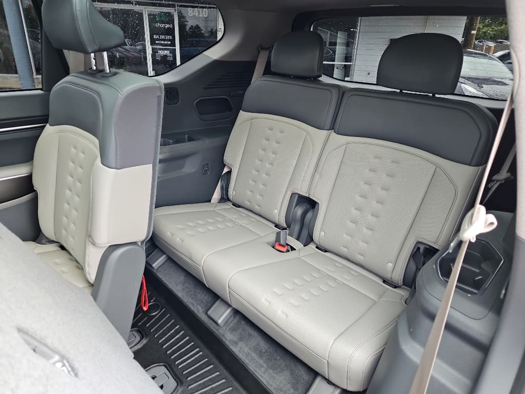 2024 Kia EV9 view 22