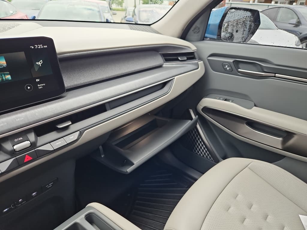 2024 Kia EV9 view 20