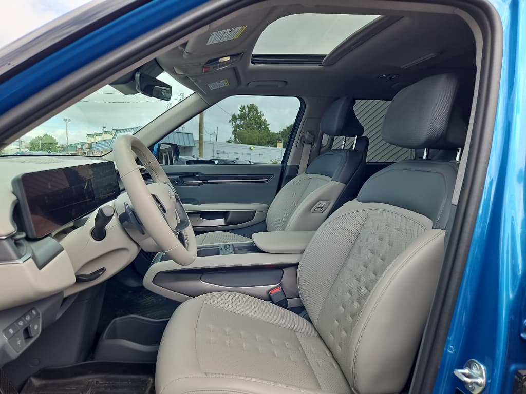 2024 Kia EV9 view 5