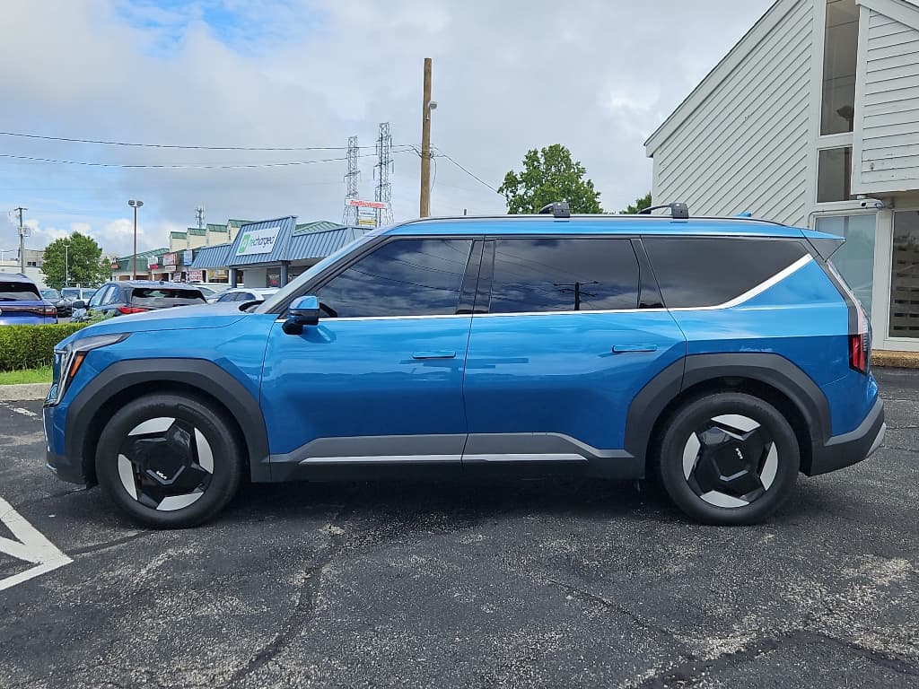 2024 Kia EV9 view 2