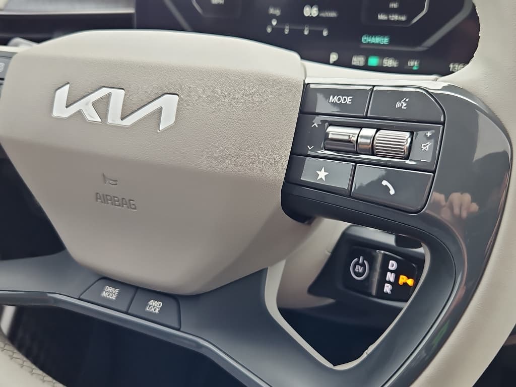 2024 Kia EV9 view 10