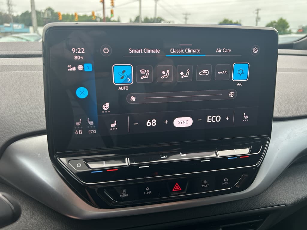 2022 Volkswagen ID.4 view 13
