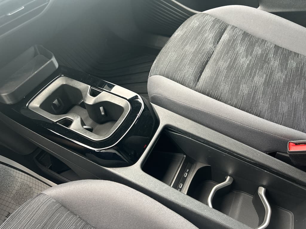 2022 Volkswagen ID.4 view 15
