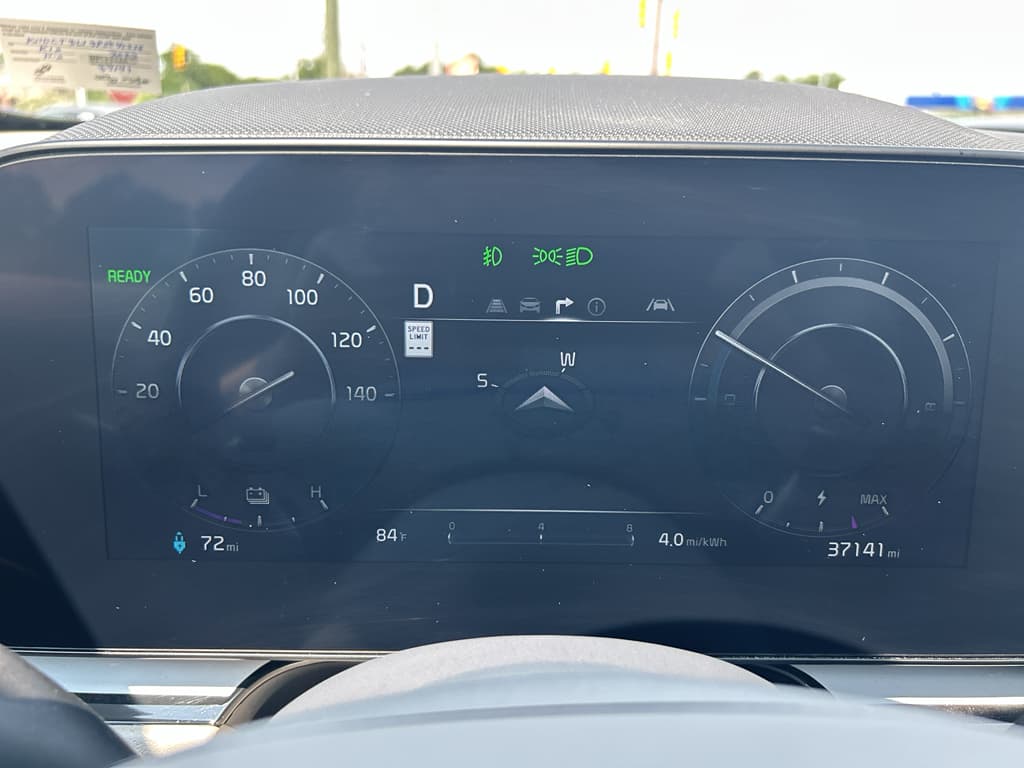 2023 Kia Niro EV view 9