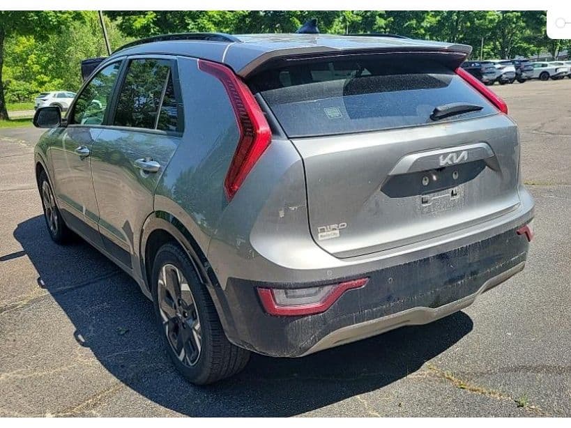 2023 Kia Niro EV view 4