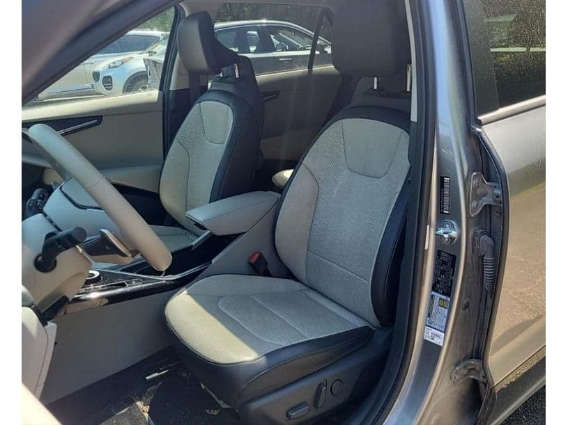 2023 Kia Niro EV view 7