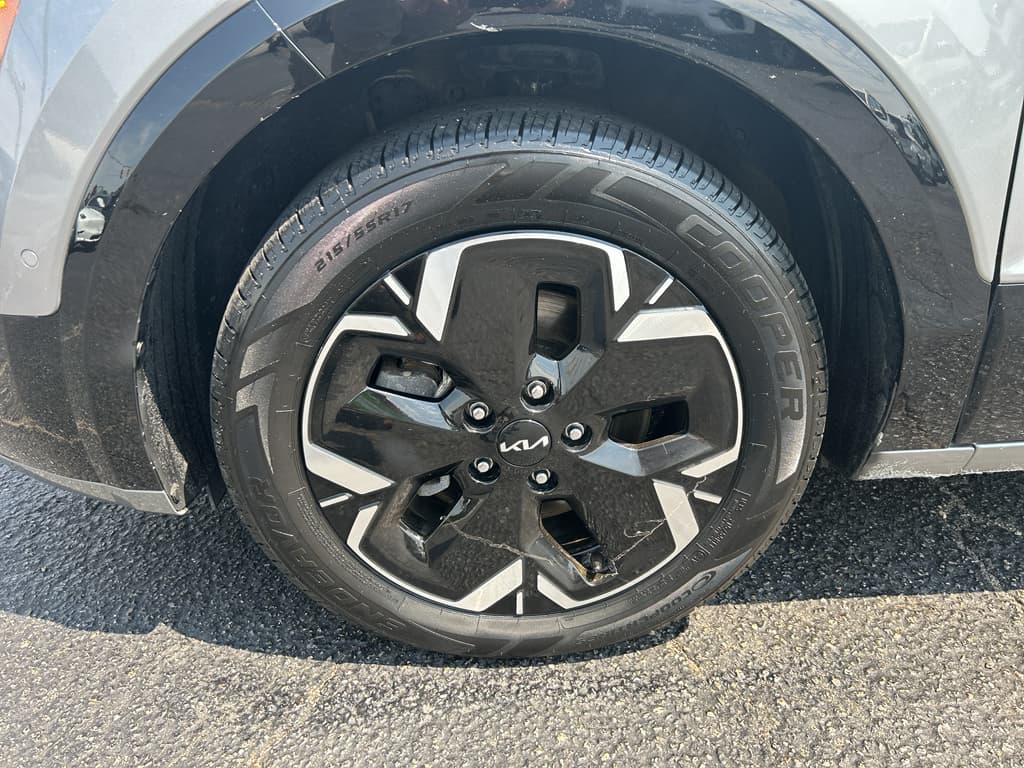 2023 Kia Niro EV view 28