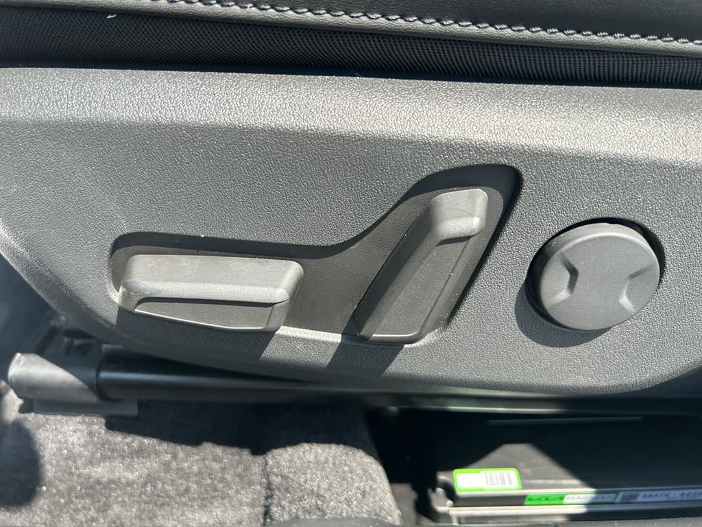2023 Kia Niro EV view 7