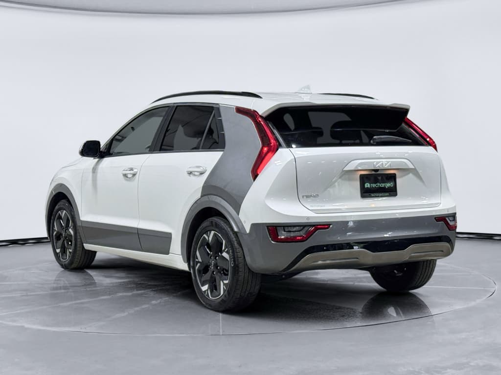2023 Kia Niro EV view 2