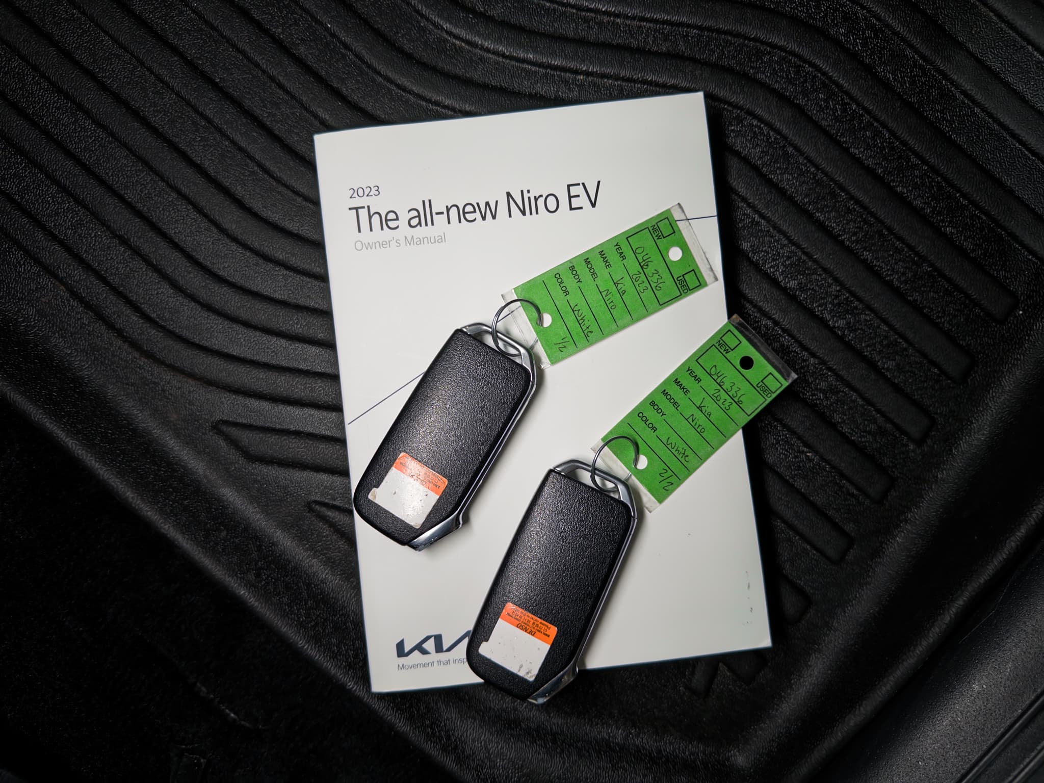 2023 Kia Niro EV view 24