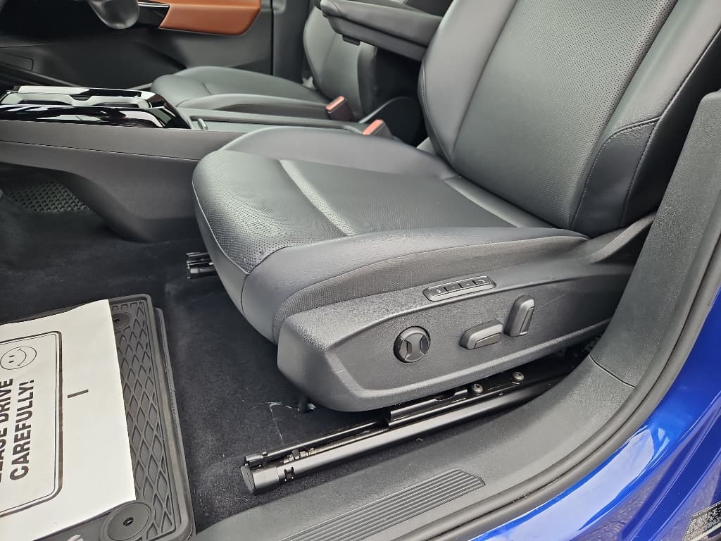 2021 Volkswagen ID.4 view 7
