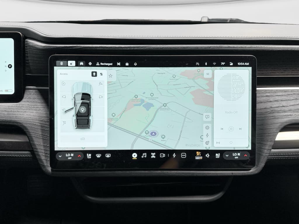 2025 Rivian R1S view 10
