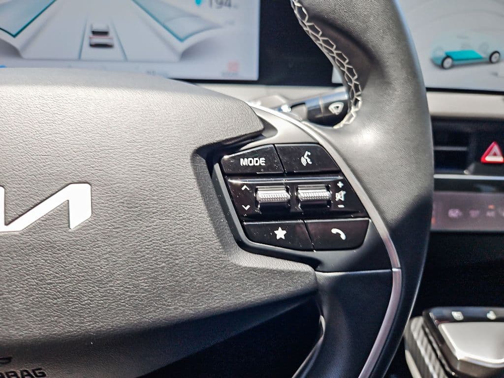 2022 Kia EV6 view 10