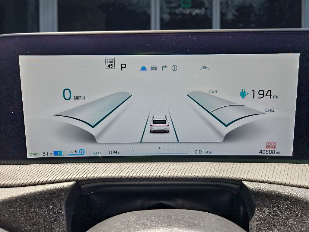 2022 Kia EV6 view 11