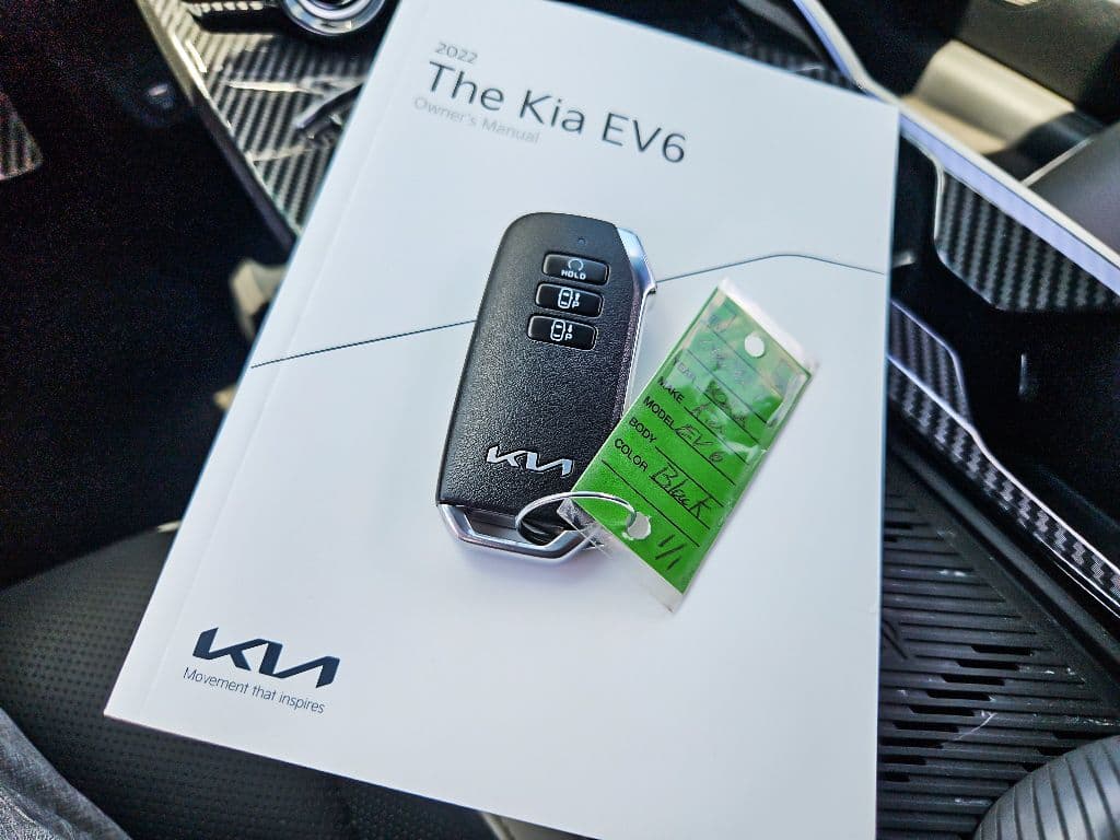 2022 Kia EV6 view 21