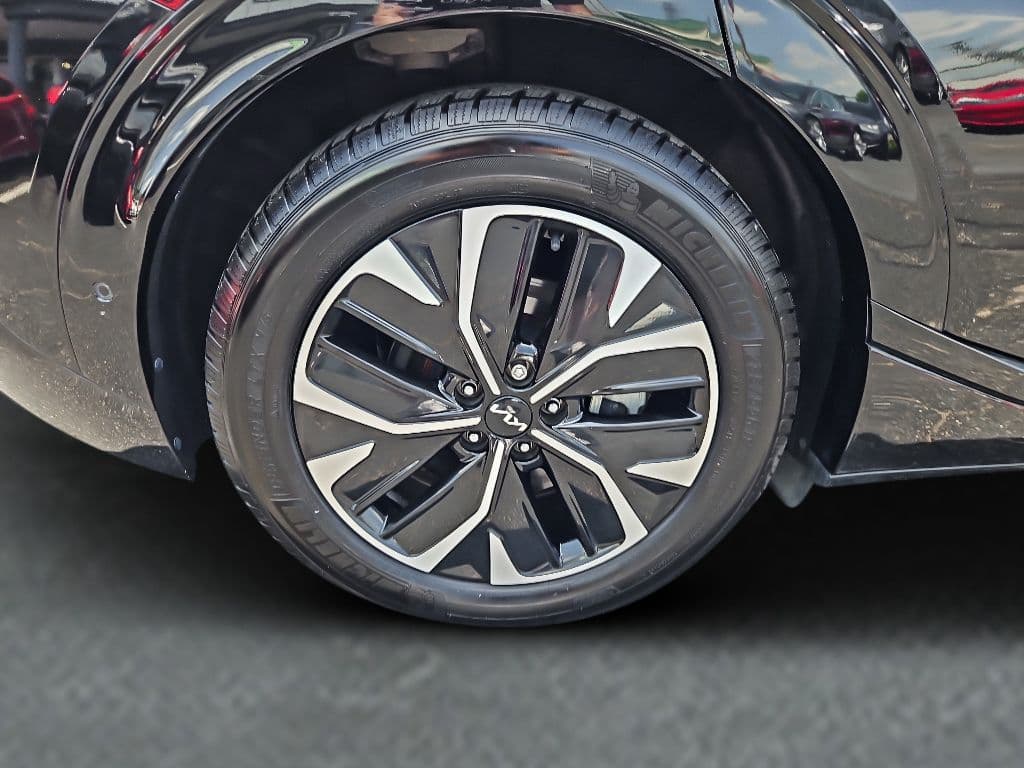 2022 Kia EV6 view 33