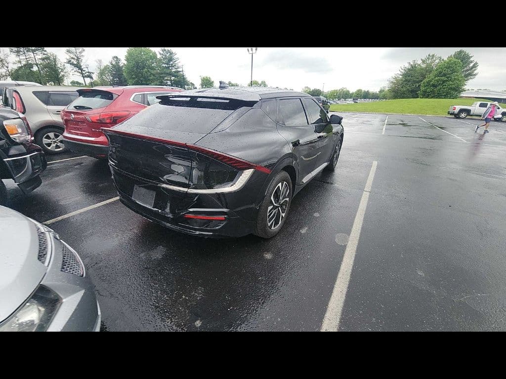 2022 Kia EV6 view 7