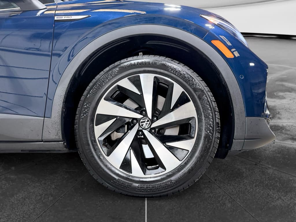 2023 Volkswagen ID.4 view 34