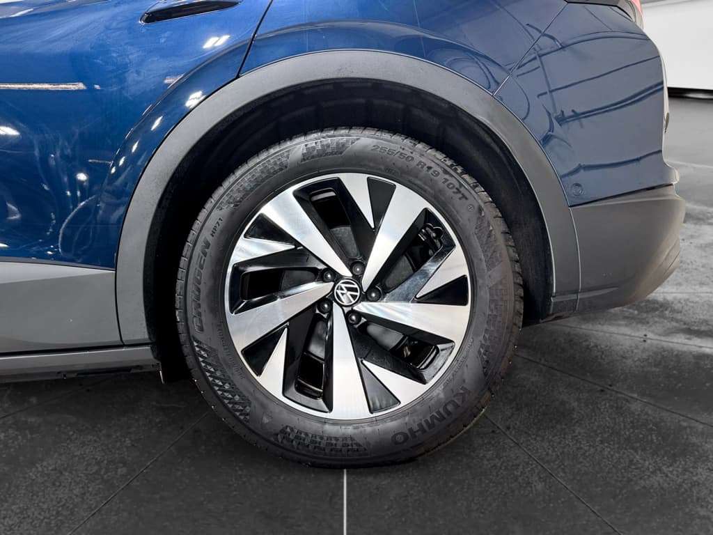 2023 Volkswagen ID.4 view 30
