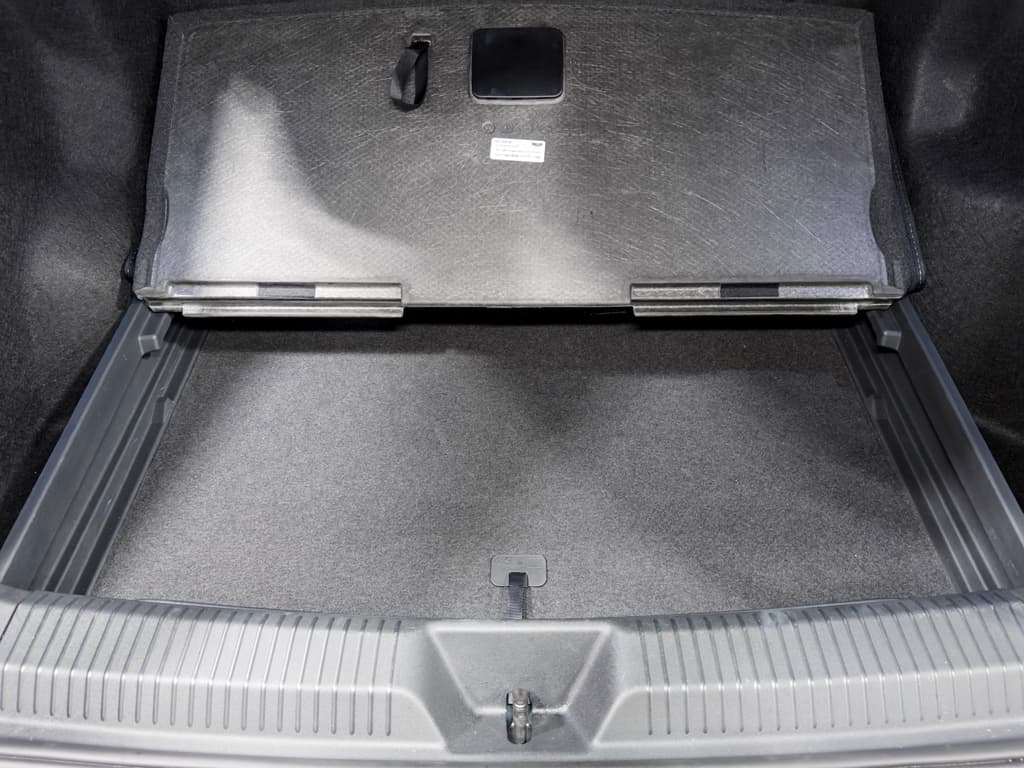 2023 Volkswagen ID.4 view 25