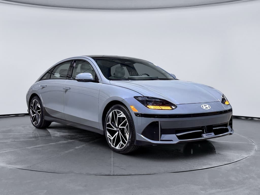 2023 Hyundai IONIQ 6 view 4