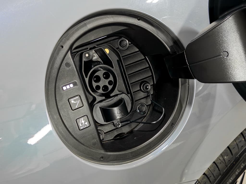 2023 Hyundai IONIQ 6 view 5